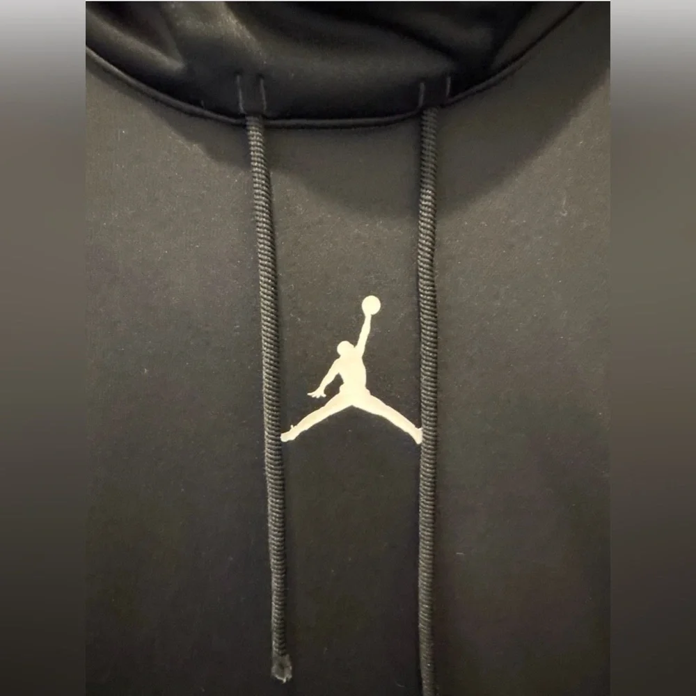 Air Jordan Black Pullover Hoodie Kangaroo Pocket Jumpman Logo Size L‎